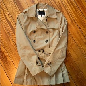 Banana Republic women’s trench coat